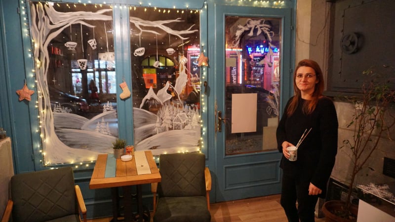 Miljana iz Niša novogodišnje oslikavanje izloga i prozora